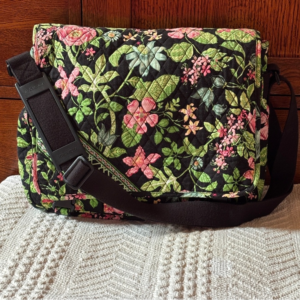 Vera Bradley Botanica Floral Quilted Crossbody Laptop Messenger Bag Retired
